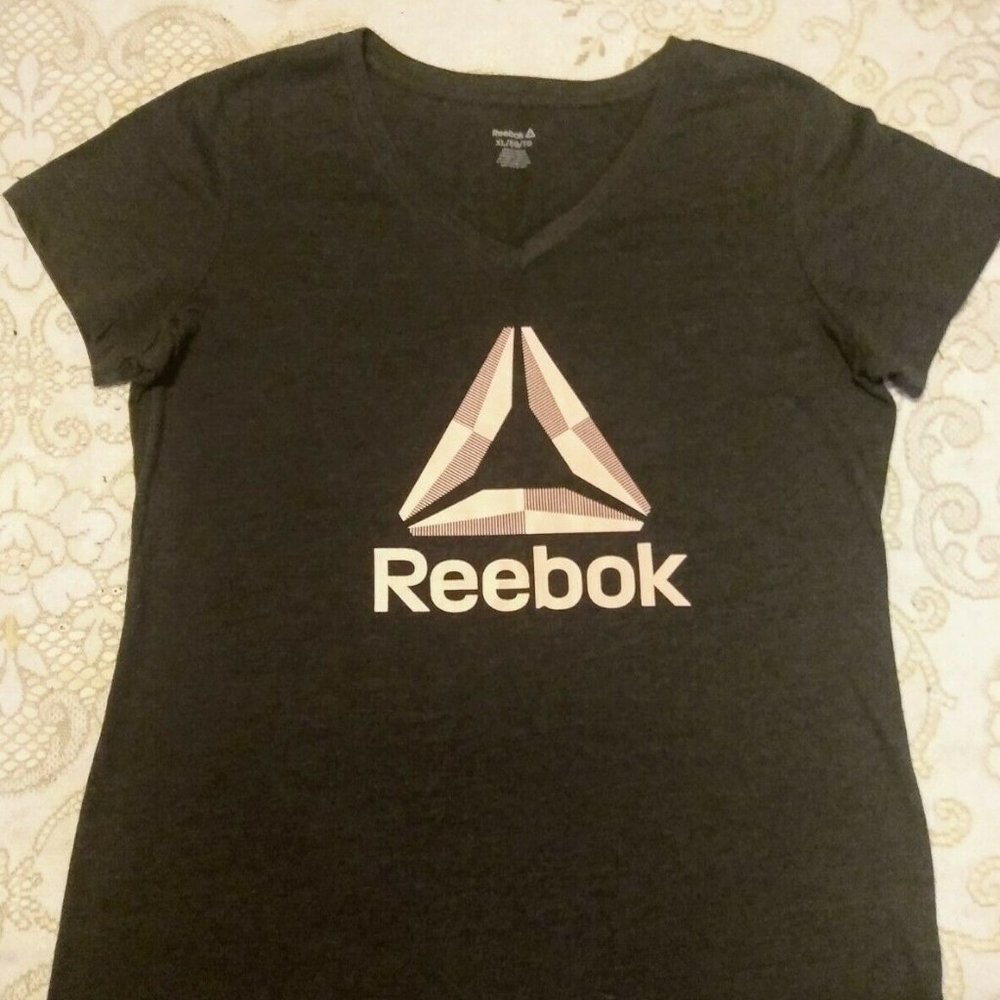 Reebok Women's Gray V-Neck T - Shirt Tee XL XLarge